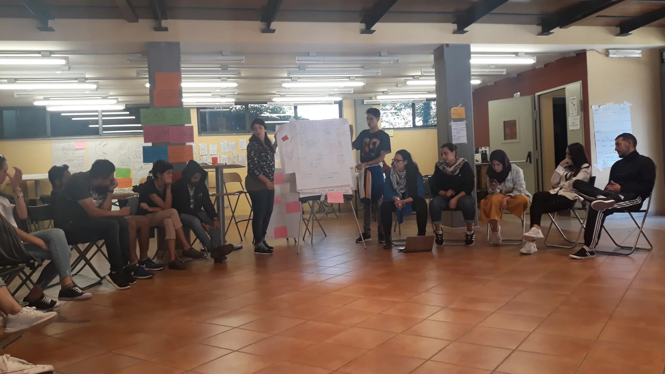 Los jóvenes participan en la política local de Tetuán, Marruecos